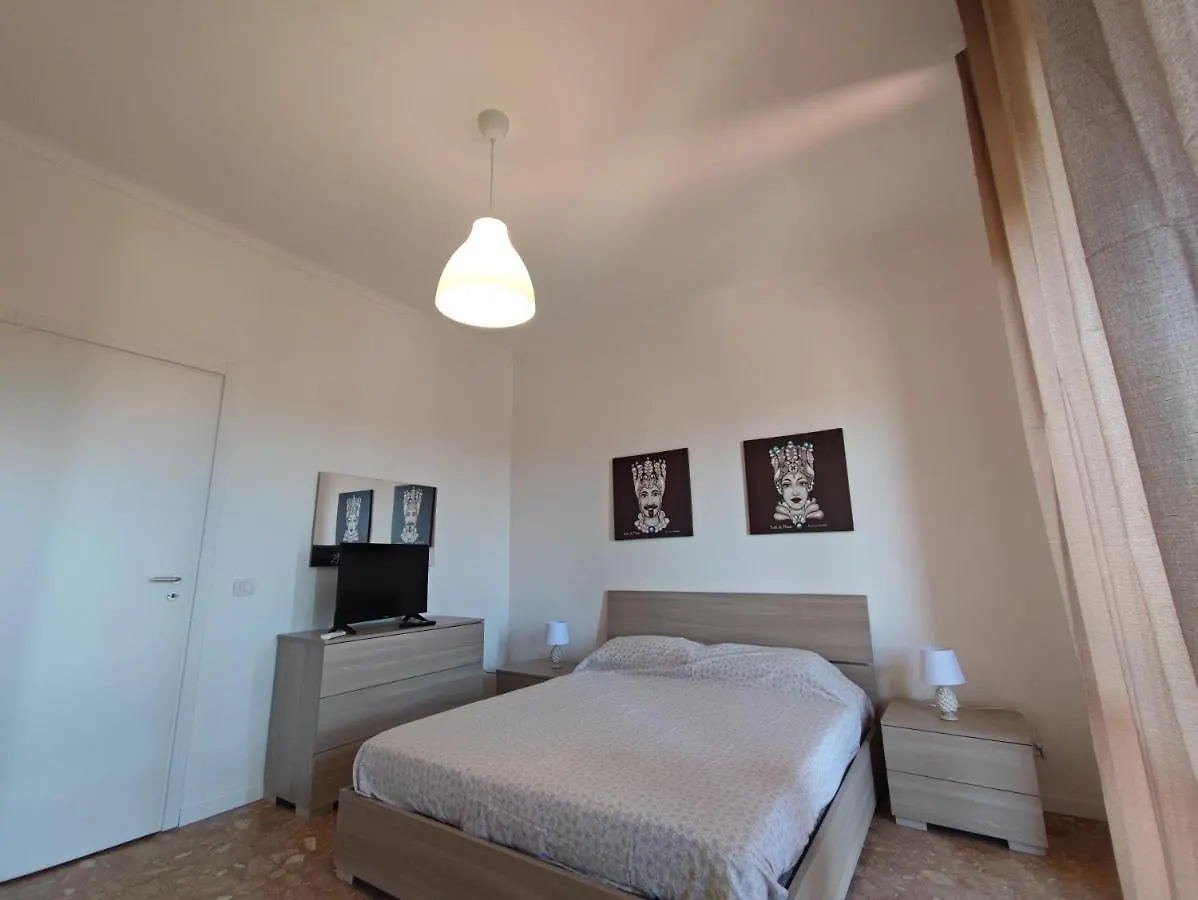 شقة La Casa Sui Tetti كاتانيا